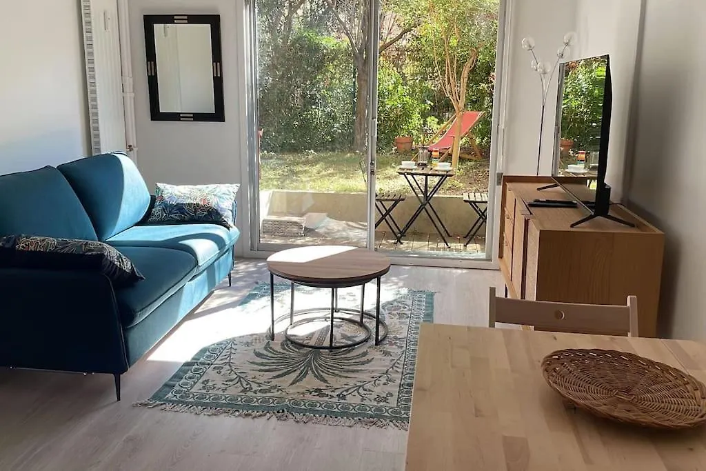 Appartement Charmant T2 Avec Jardin Parijs